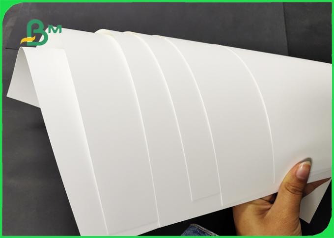 백색 폴리프로필렌 종이 매끄러운 표면은 450 x 320mm를 방수 처리합니다