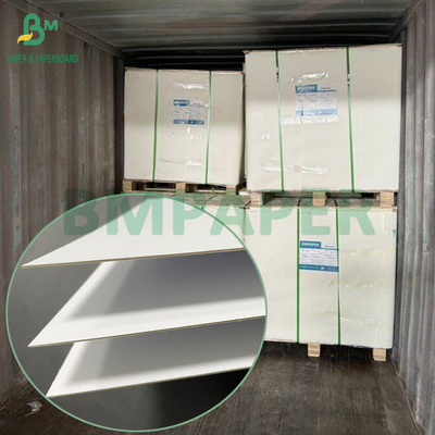 1.8mm 2mm 고직성 두꺼운 카튼 레이미네이트 된 종이판 93x130cm