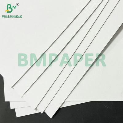 1.8mm 2mm 고직성 두꺼운 카튼 레이미네이트 된 종이판 93x130cm