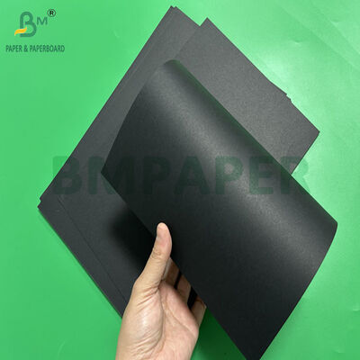 포장 70 x 100cm를 위한 300gsm 350gsm 코팅되지 않은 단단한 검은 종이