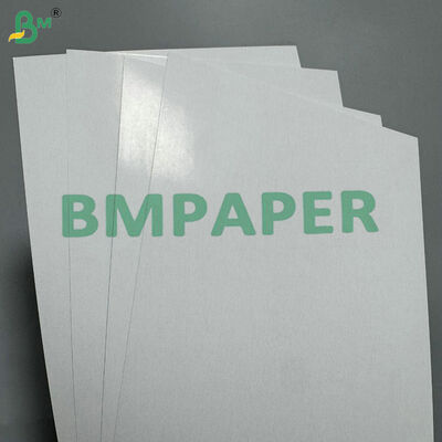고강성 및 내구성 300gsm 310gsm 인쇄 가능 블랙 센터 종이 보드 (트럼프 카드 덱용)