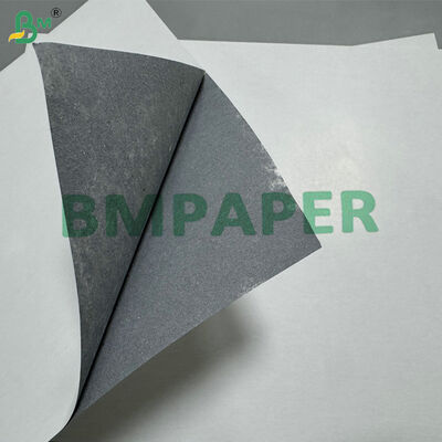 고강성 및 내구성 300gsm 310gsm 인쇄 가능 블랙 센터 종이 보드 (트럼프 카드 덱용)