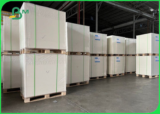 270gsm 크레이 코팅된 크라프트지는 (CCK) 900 밀리미터 명부 파쇄 부분 저항을 지원합니다